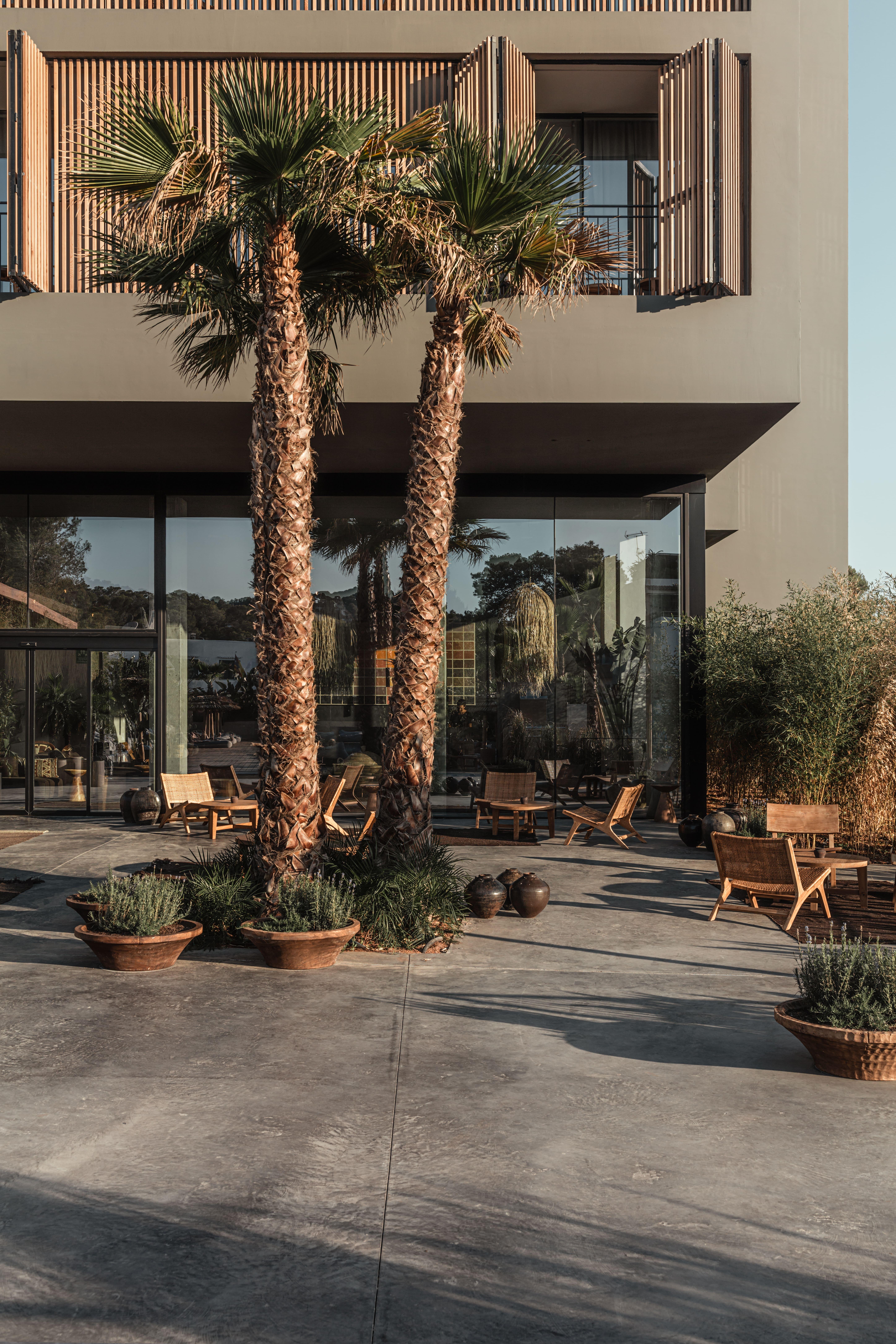 Oku Ibiza (Adults Only) Hotel San Antonio  Bagian luar foto The patio at the hotel